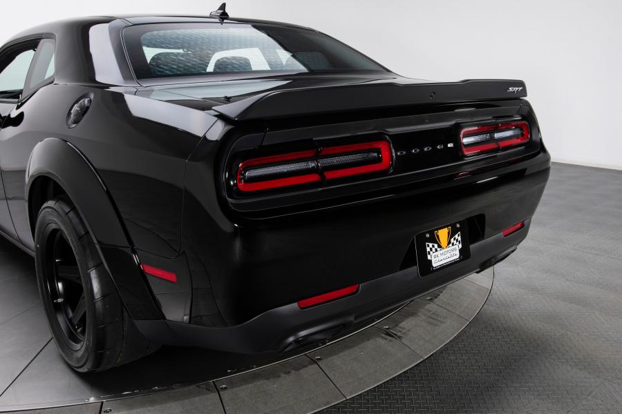 Детали экстерьера Dodge Challenger SRT Demon (LC, 0945 of 3300) 2018 года  (фото 26 из 109)